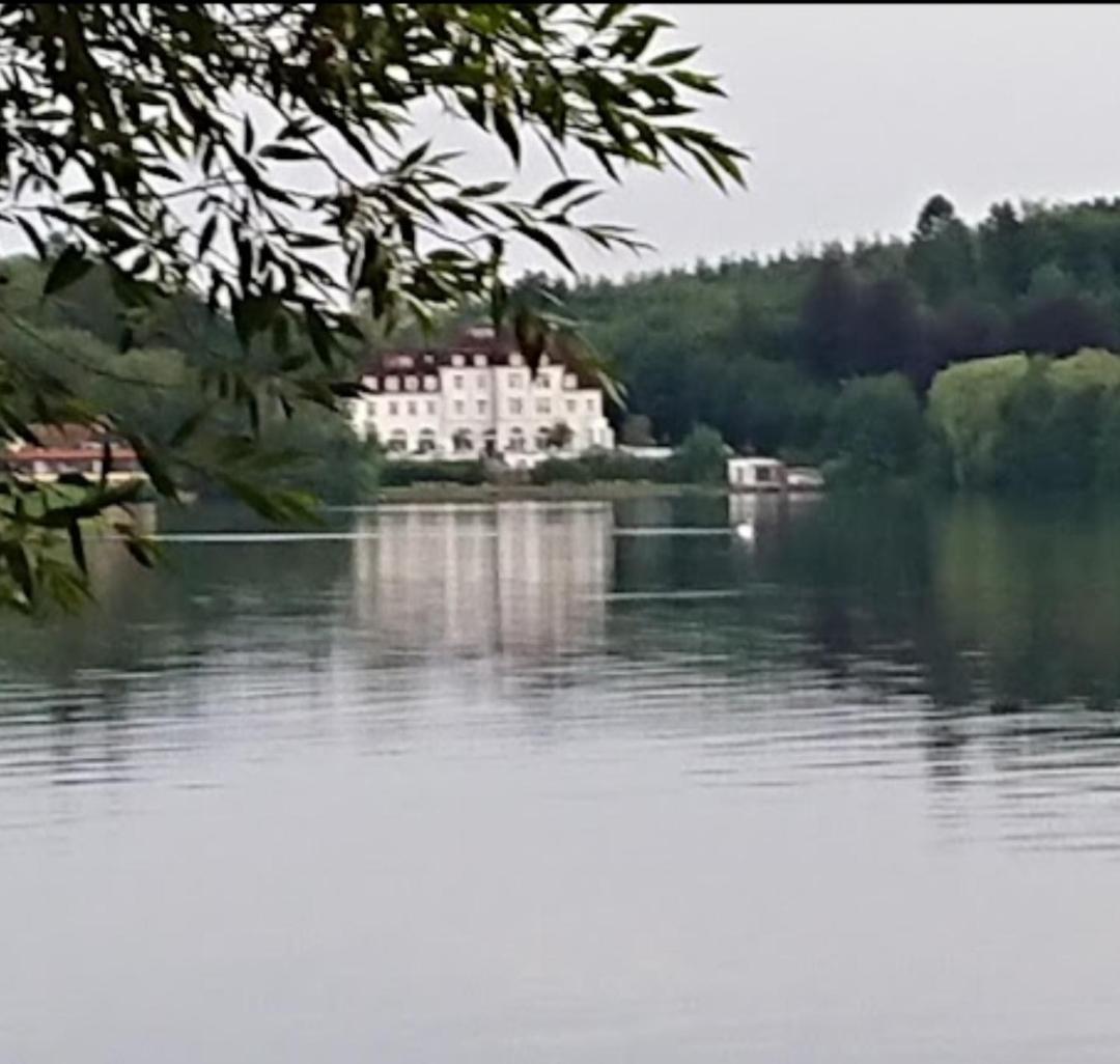 See Schlosshotel Am Kellersee Eutin Exterior foto